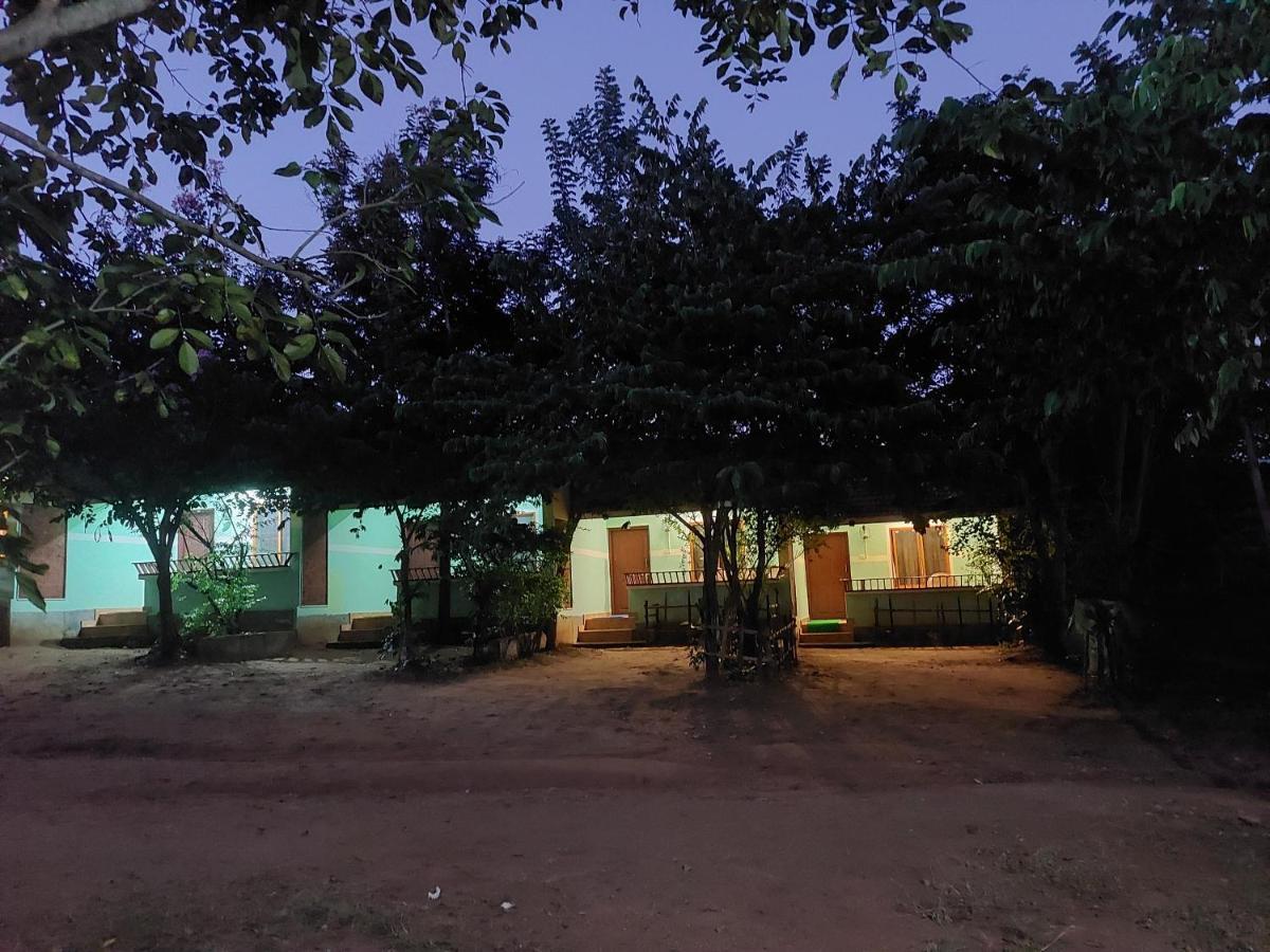 Mist Valley Hotel Masinagudi Luaran gambar